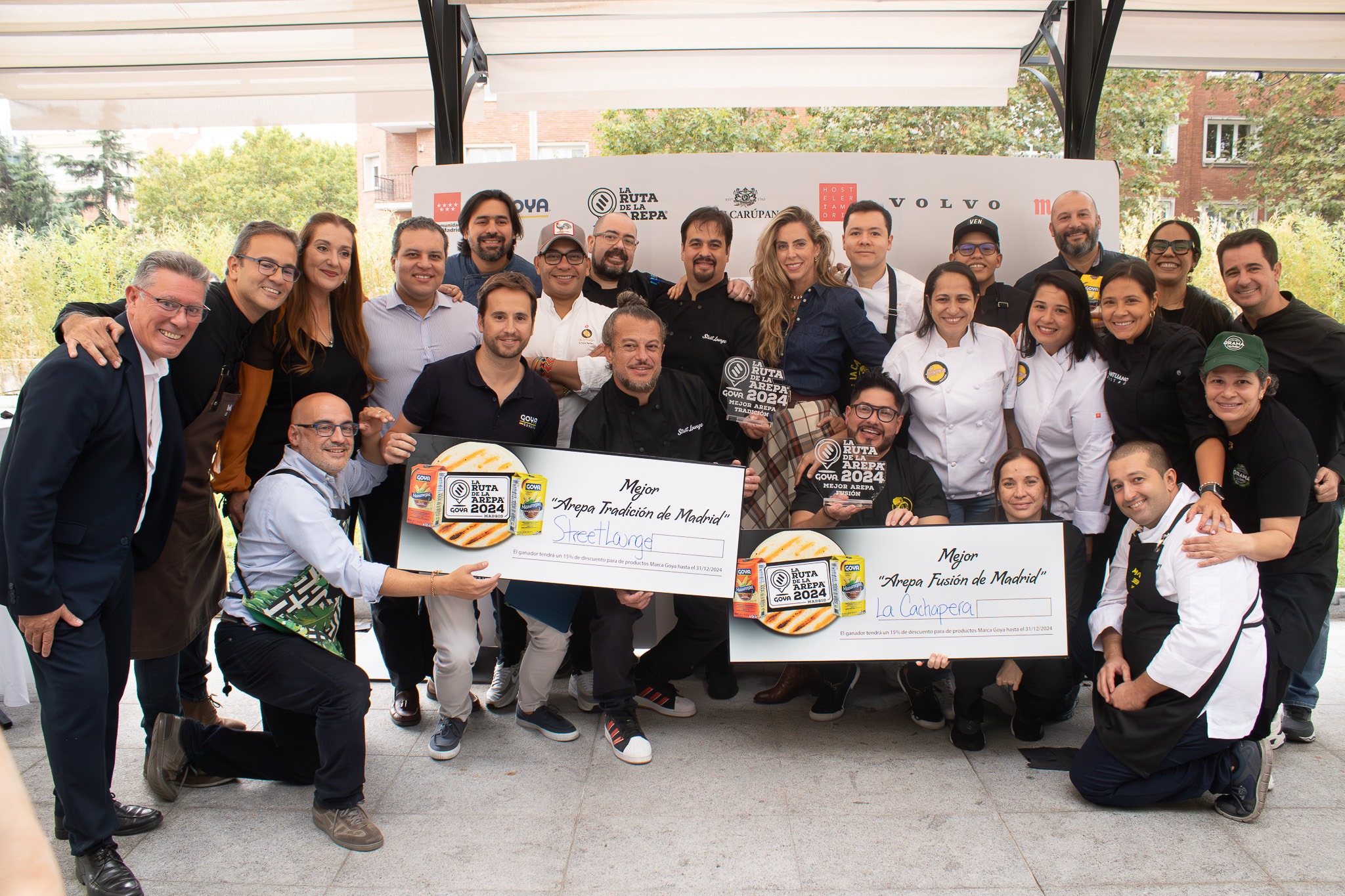 Grupo de participantes de La Ruta reunidos